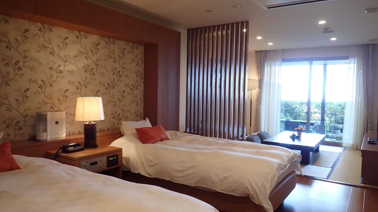 ほっこりくつろげる和洋室。女性に嬉しいアメニティも◎3406282