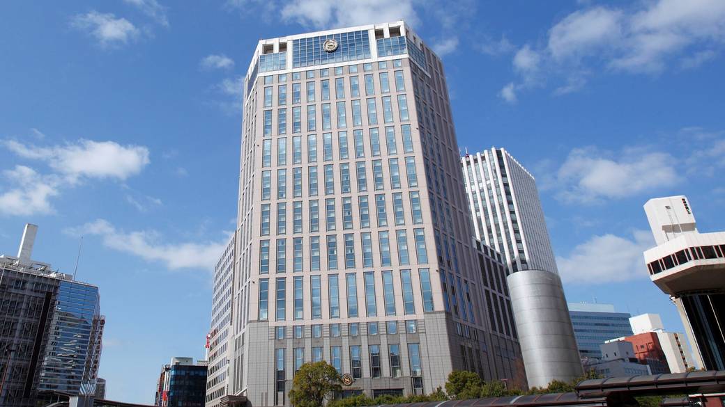横浜駅で待ち合わせ / 1