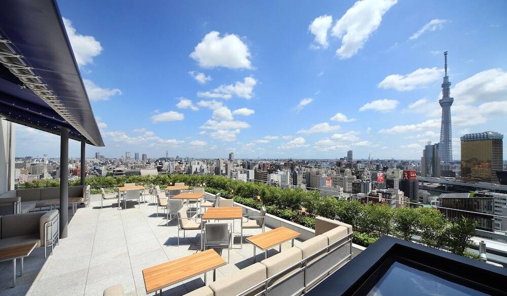 チェックアウトまで
屋上でのんびり / 1