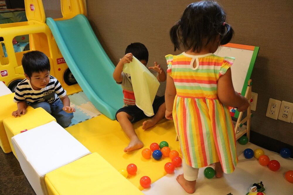 子供用の遊び場 - 屋内