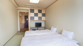 山中湖ビュー客室 和室ベッドルーム 禁煙