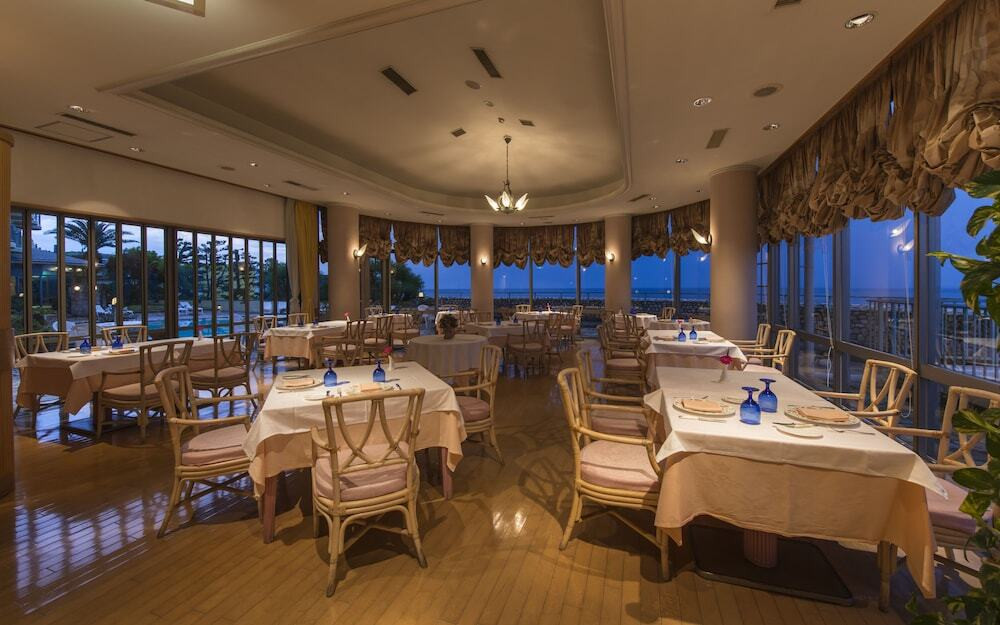 ラ クラッセ ドゥ シェネガ（ラ クラッセ ドゥ シェネガ） / 3