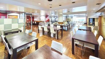 朝食スペース / 5