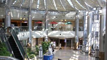 施設の入り口 / 40