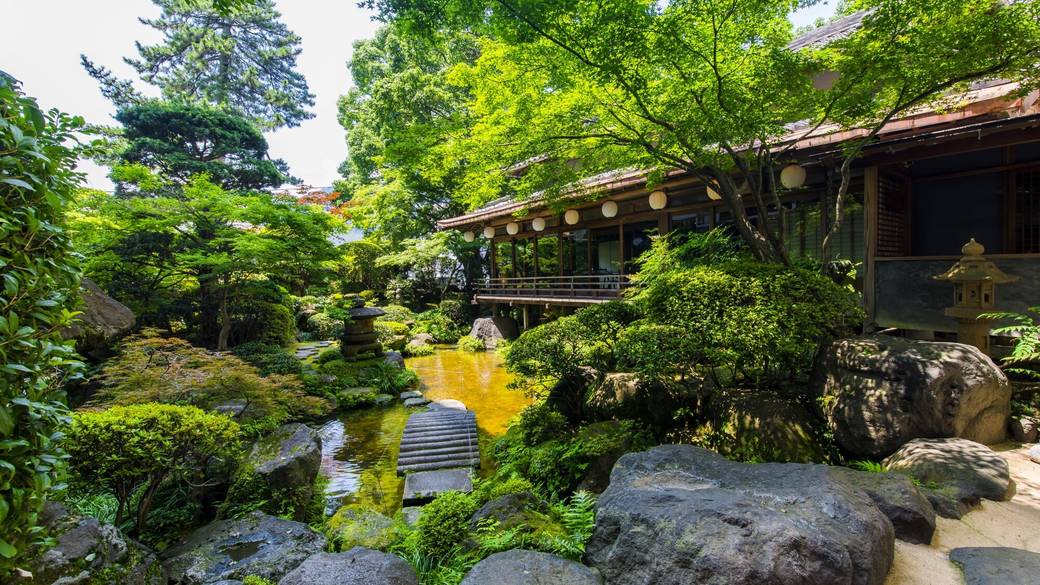 創業当時から残る日本庭園 / 1