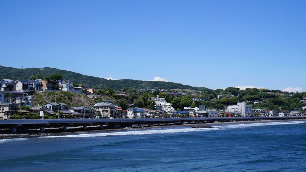 海沿いをドライブして
景色のいい旅の始まり / 1