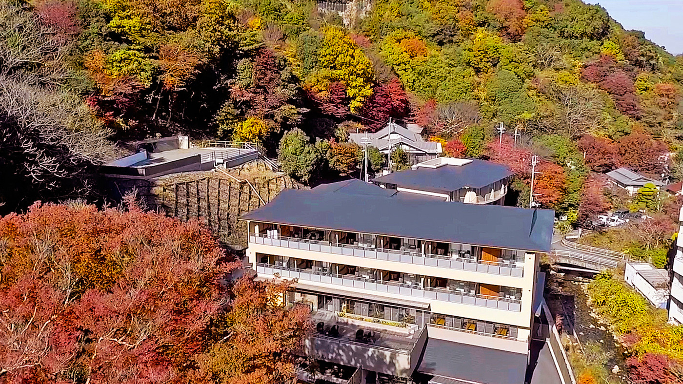 料理人太田忠道氏が館長の宿で料理も楽しめる♪4064593