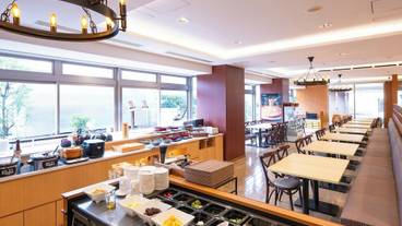 朝食スペース / 8