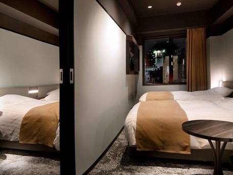 神戸プラザホテルウエスト / 1