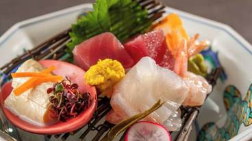 食事・飲み物 / 3