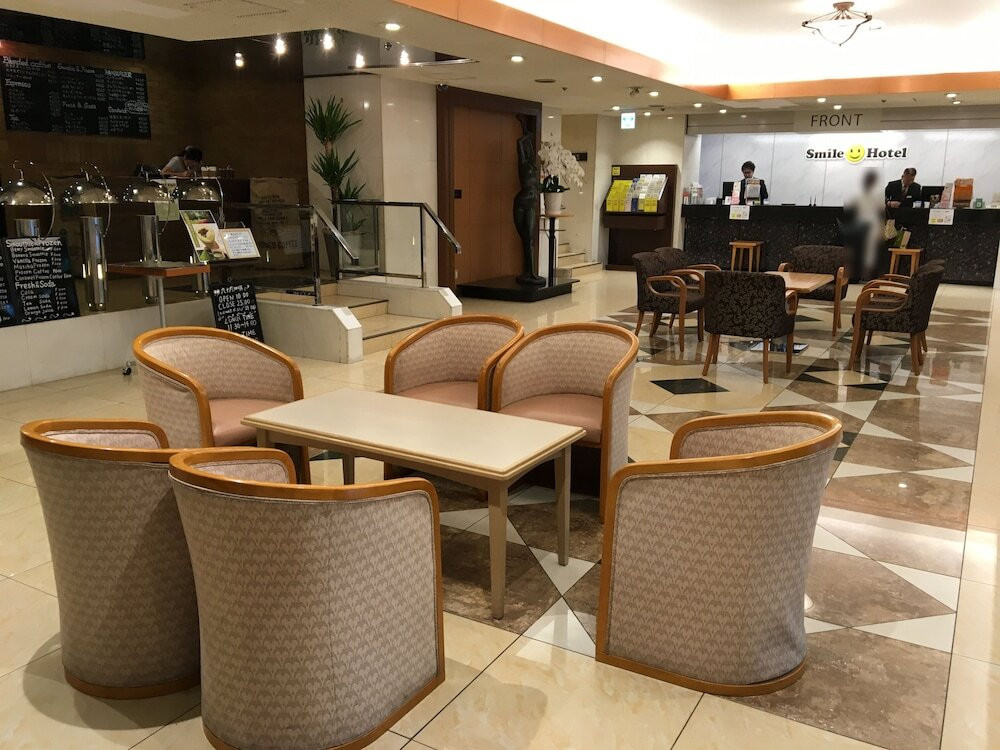 ロビーラウンジ