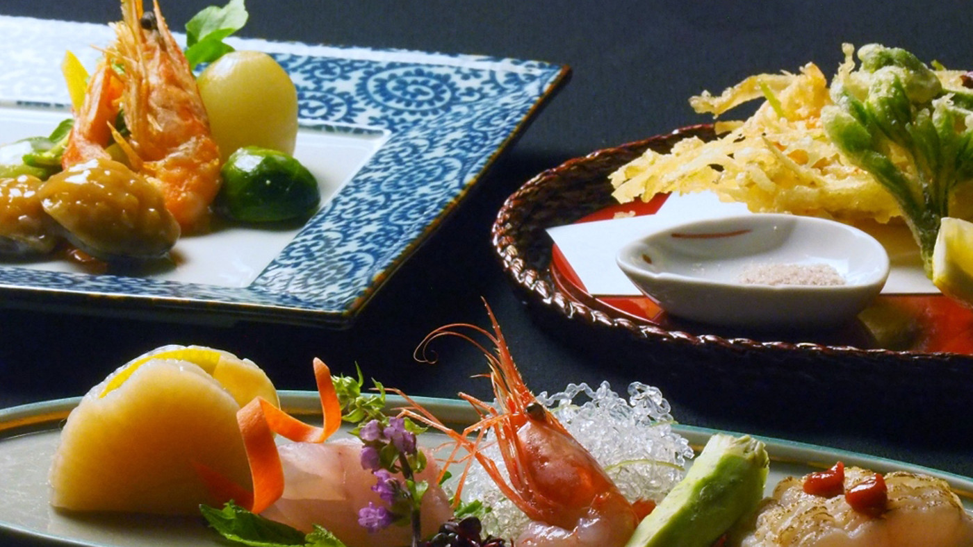 自家源泉が注がれる露天風呂から、きらめく星々を眺めて3747774