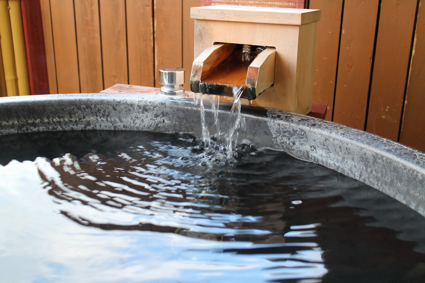 露天風呂　源泉掛け流し　高級ホテル