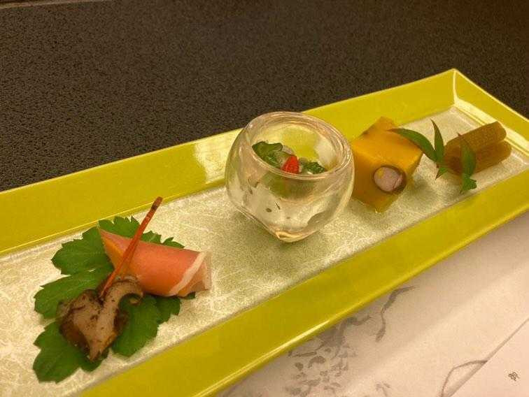 お野菜も、きのこも、お肉も、長野の食材は全て、良い気候の中で綺麗な水を吸ってすくすく育ったものだと感じます。食べ物がうまい、と一言では語れません。 / 5