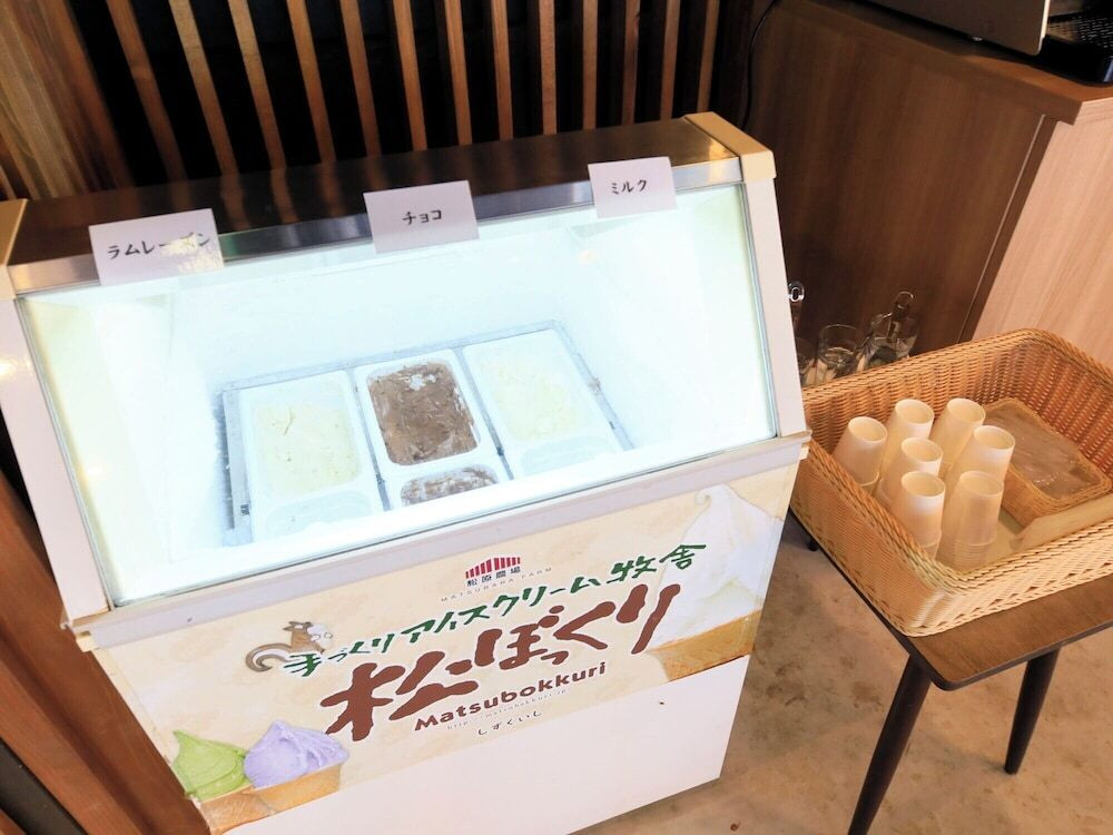 ロビーラウンジ