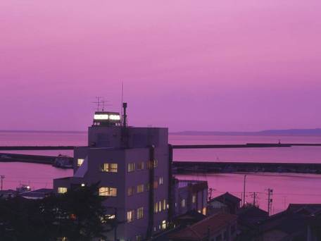 寺泊海岸つわぶき温泉 美味探究の宿 住吉屋 / 1