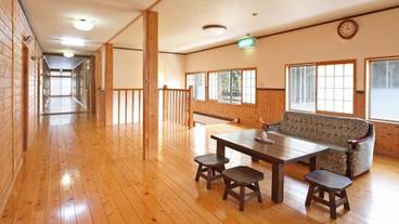 ロビー応接スペース / 3