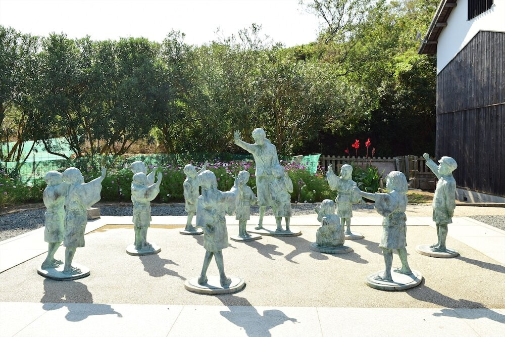 子供用の遊び場 - 屋外