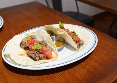 バーガージョーズ 元町店