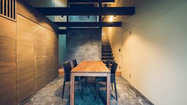 客室内のダイニングエリア / 4