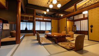 菊の間 (10畳+7.5畳+5畳) [バス·トイレ付 / 禁煙]