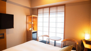 スタンダードダブル禁煙 (160cmベッド、デスクなし)