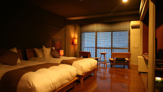 デラックスツイン 半露天風呂付 (42m2)(二食付)