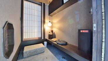 内部エントランス / 2