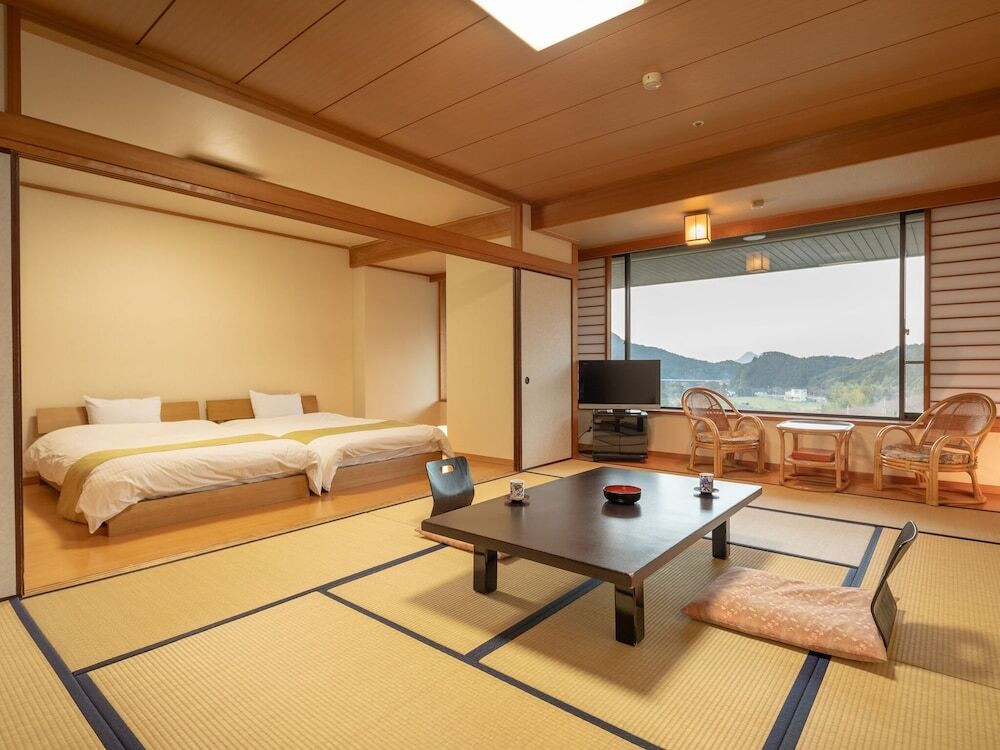 15.モダンな露天風呂で山口最古の温泉を楽しむ「山村別館」3995630