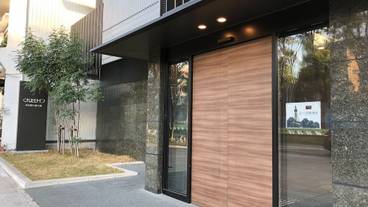 施設の入り口 / 11