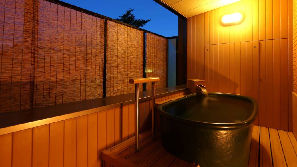 客室露天風呂で
癒しのひととき / 1