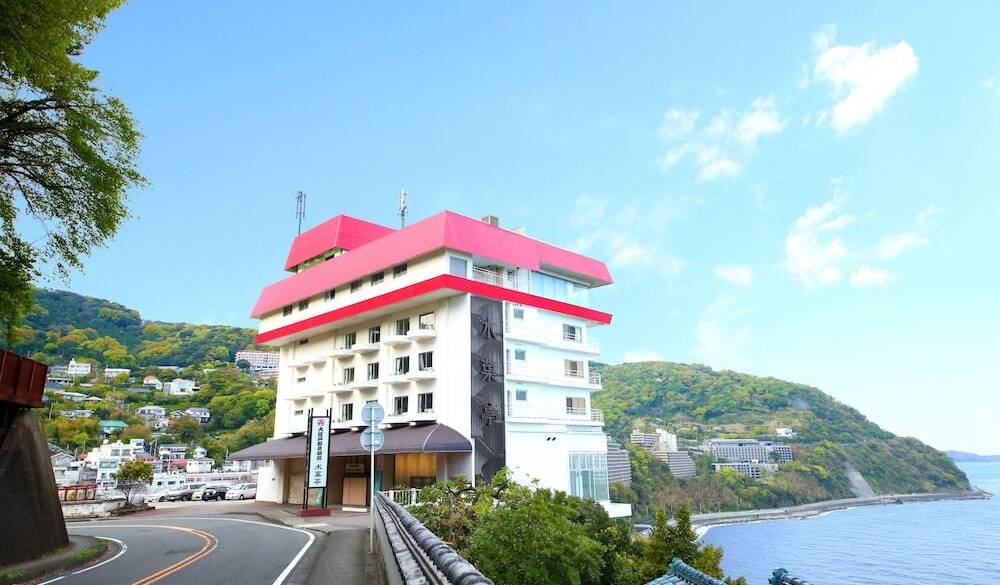 チェックインは
眺めの良いロビーで / 1