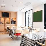 レストラン(昼)① / 4