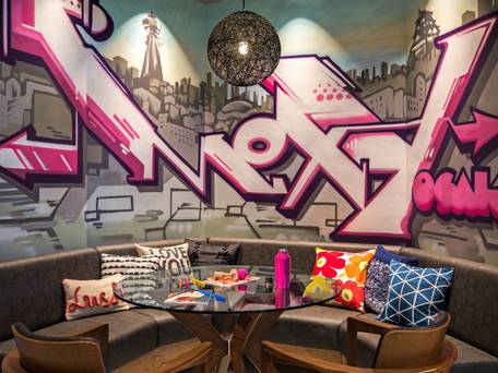 モクシー大阪本町 / 1