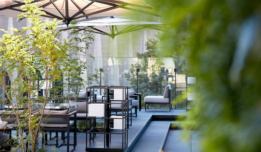 開放的なロビーが
お出迎え / 4