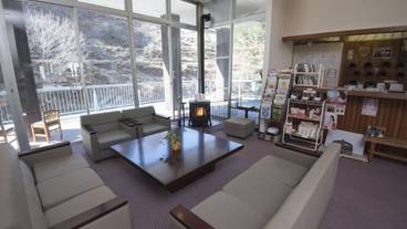 ロビー応接スペース / 6