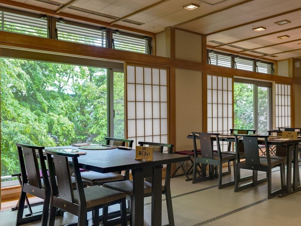 レストラン