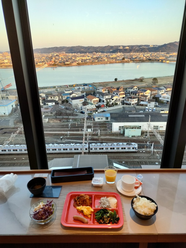 朝食会場の眺めは良い