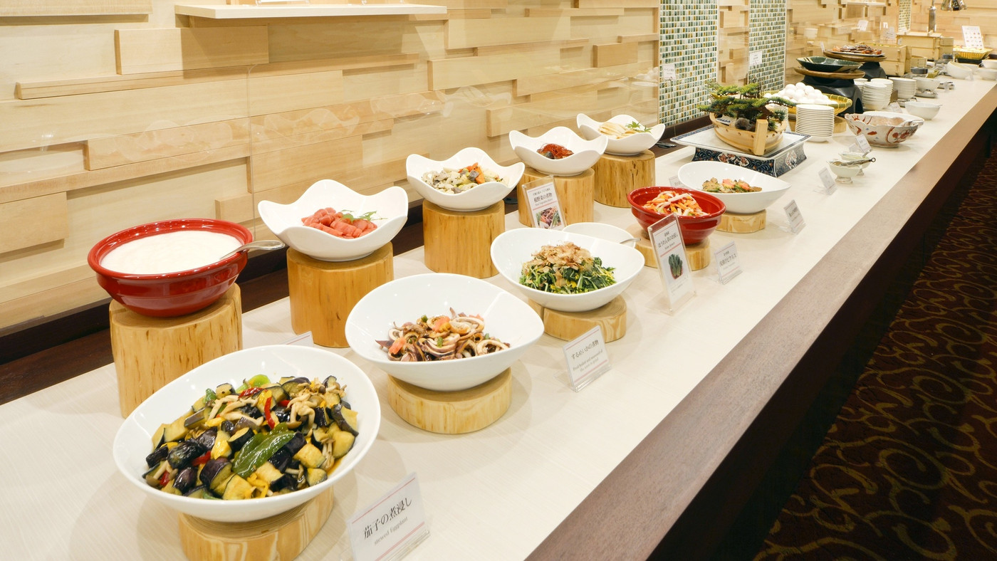 地元の新鮮食材を味わえる和洋50品の朝食ビュッフェでゴキゲンな朝3657486