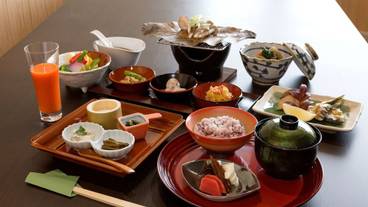 朝食 / 28