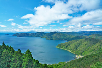 Lake Biwa from the observatory at the top of Mt. Dodogatake] Shiga Iiura, Kinomoto-cho, Nagahama City