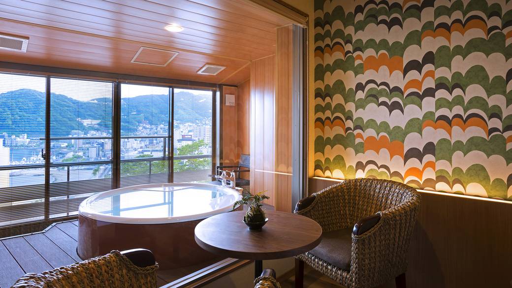 優雅な温泉付きも！
旅情を誘うお部屋
 / 1