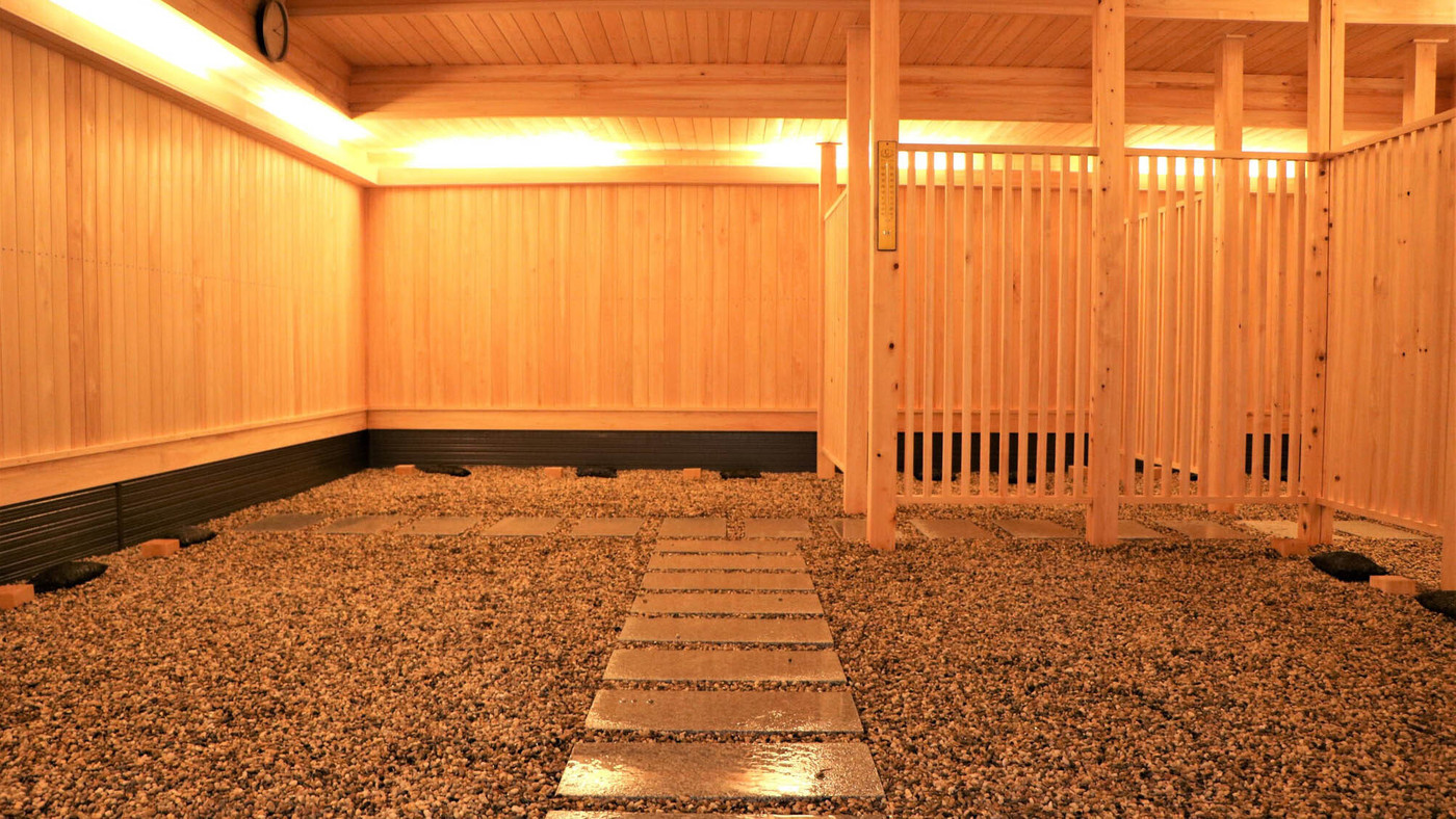 温泉情緒がありすぎる大貸切風呂は要チェック！「石和名湯館 糸柳」3351218