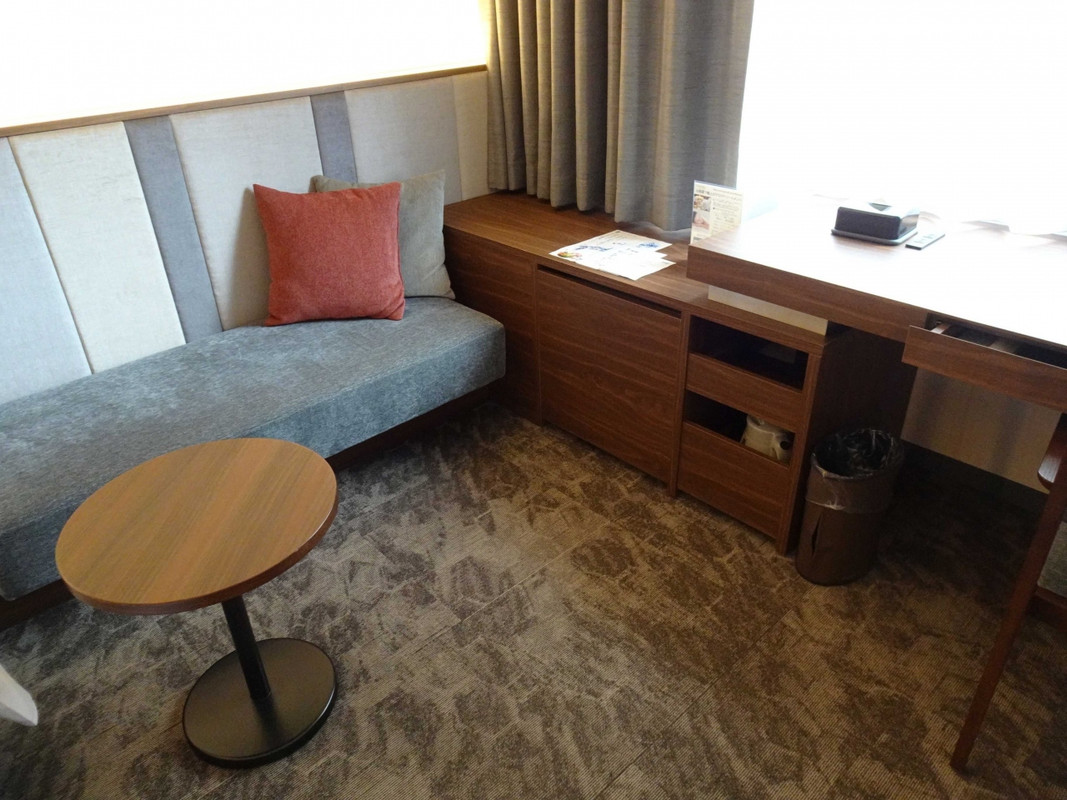 ソファやテーブル