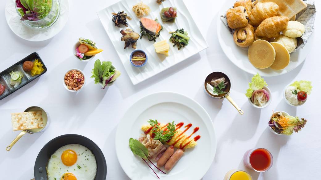 和洋バイキングで
大満足の朝ごはん♡ / 1