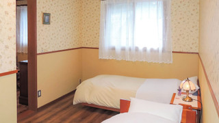 洋室トリプル 共用バスルーム