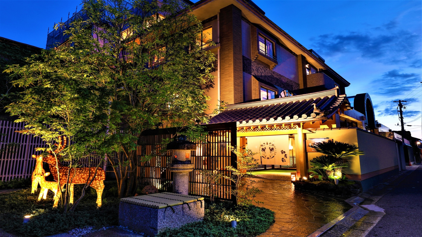 古都の景色を一望できる町屋風ホテル3399712