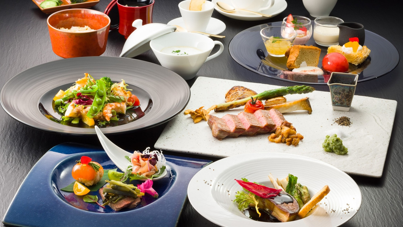 諏訪湖ビューのこだわりのお部屋と豪華なフレンチに癒される3659298