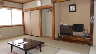 和室　スーペリアルーム　共用バスルーム