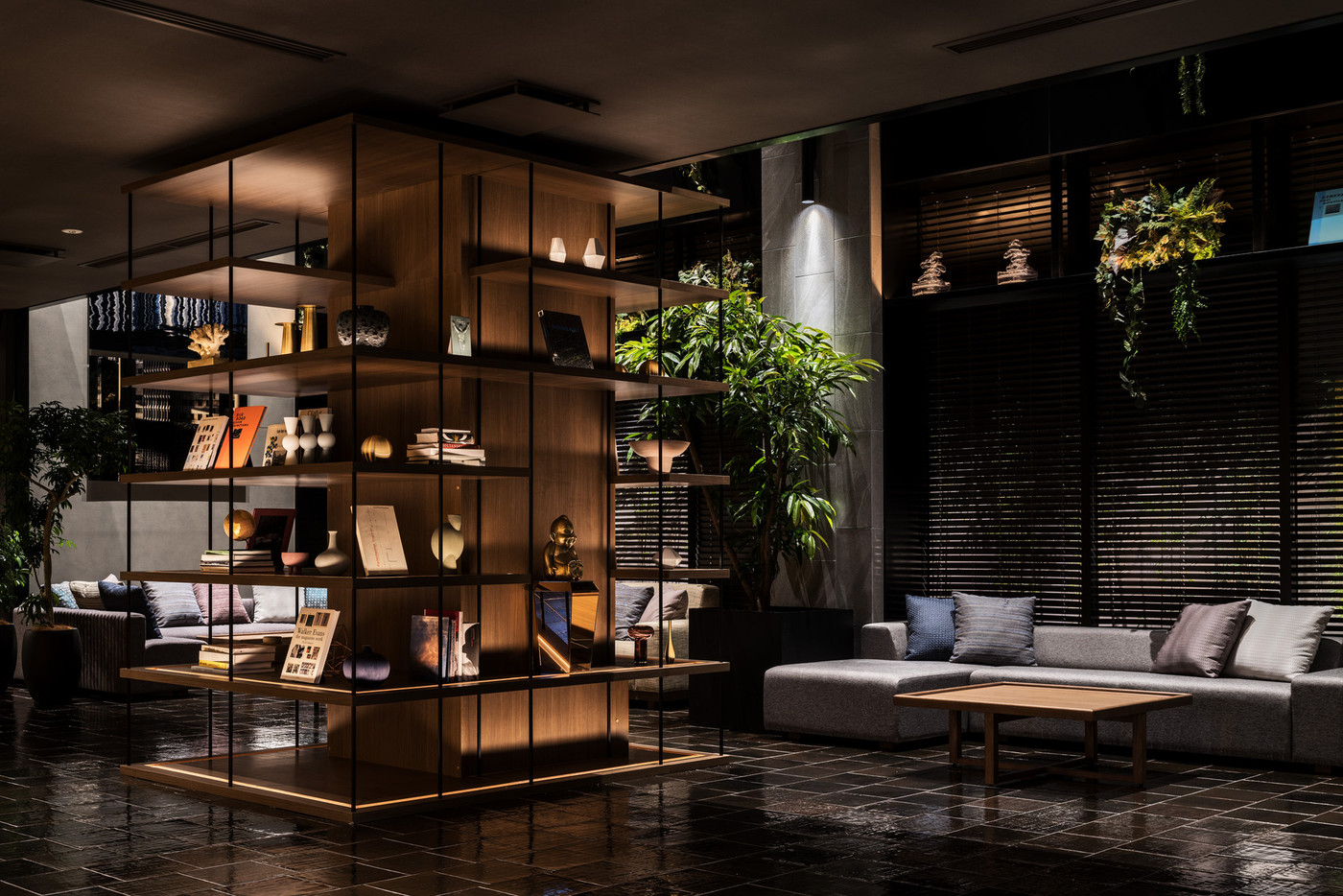 にぎやかな心斎橋から、スタイリッシュなホテルへワープ4261209